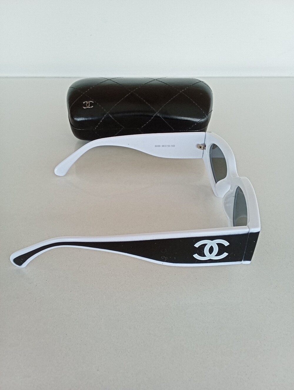 Chanel CC Black White Cateye Sunglasses - Picture 4 of 5